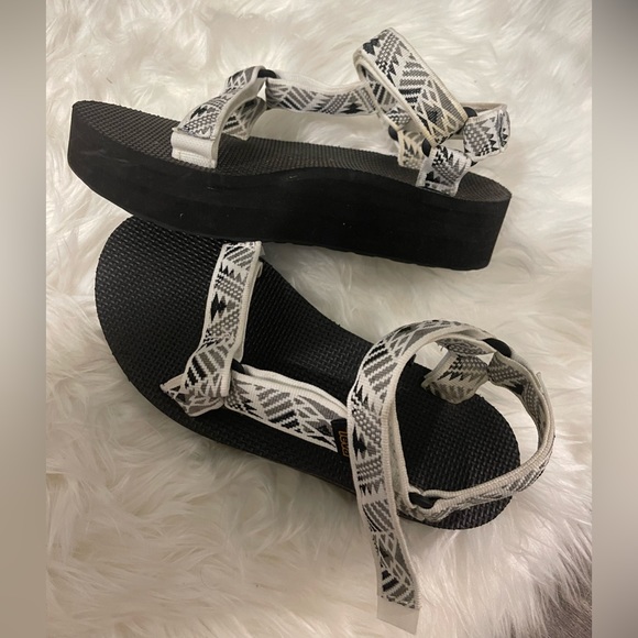 Teva | Platform Sandals - Picture 1 of 2